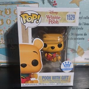 Funko Winnie the Pooh with Gift Vinyl Figure
